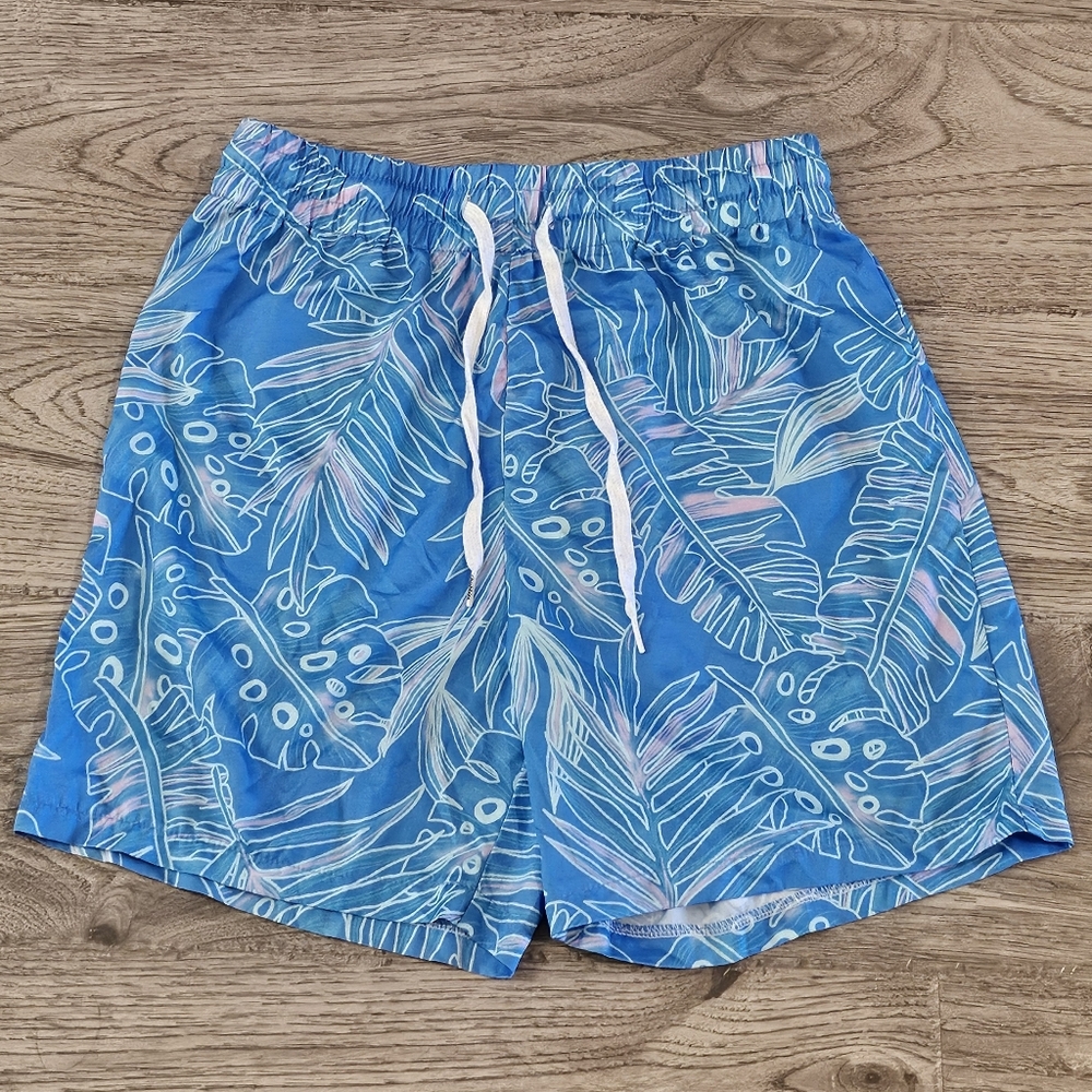 Chubbies Hawaiian Print Unlined Swim Trunks  - Blue & White - Size Medium 5.5"